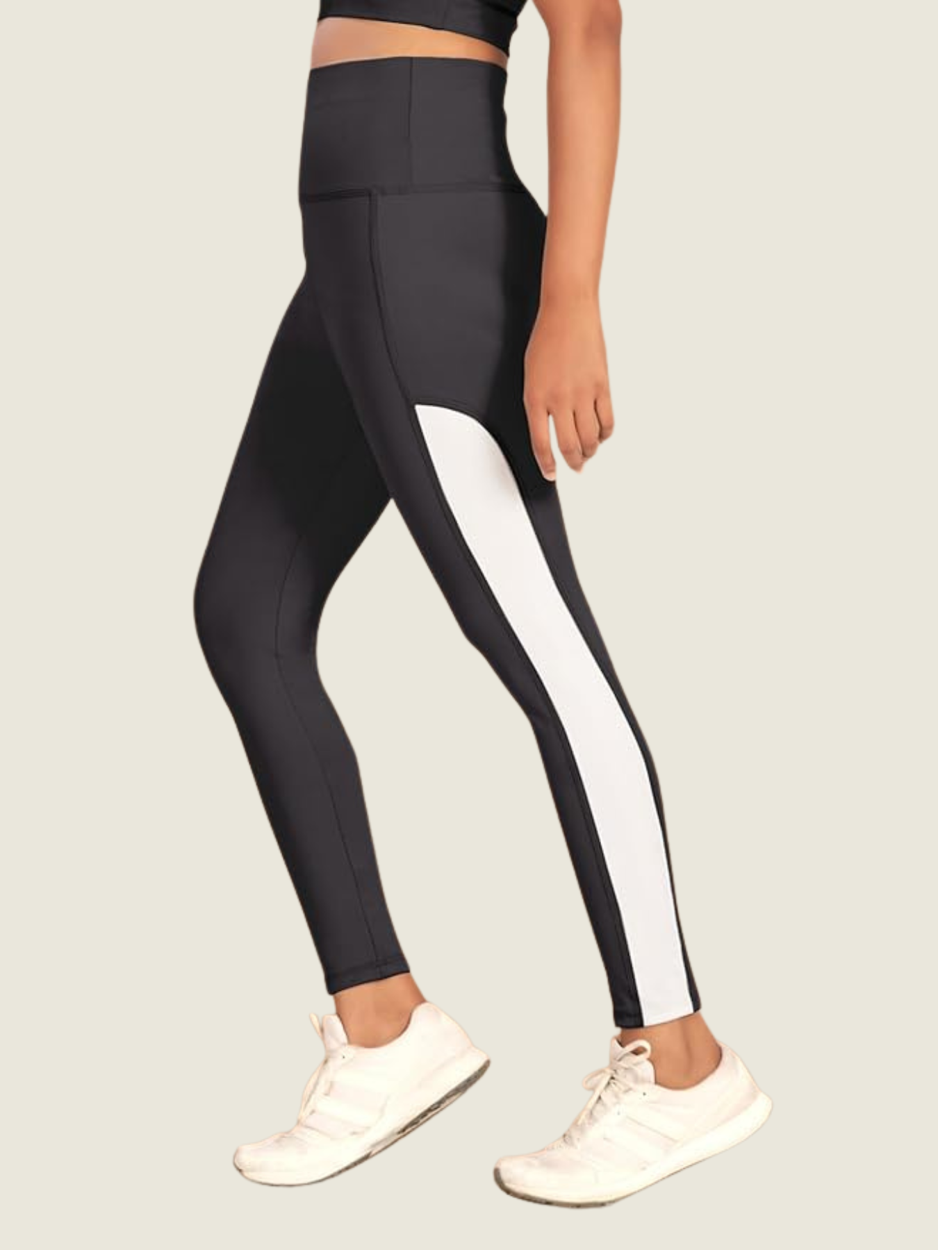 High-Rise Side Panel Yoga Tights – Classic Black