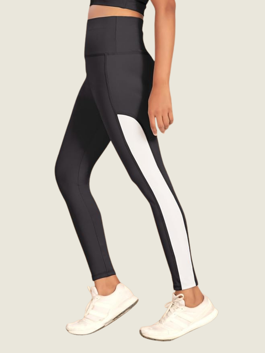 High-Rise Side Panel Yoga Tights – Classic Black