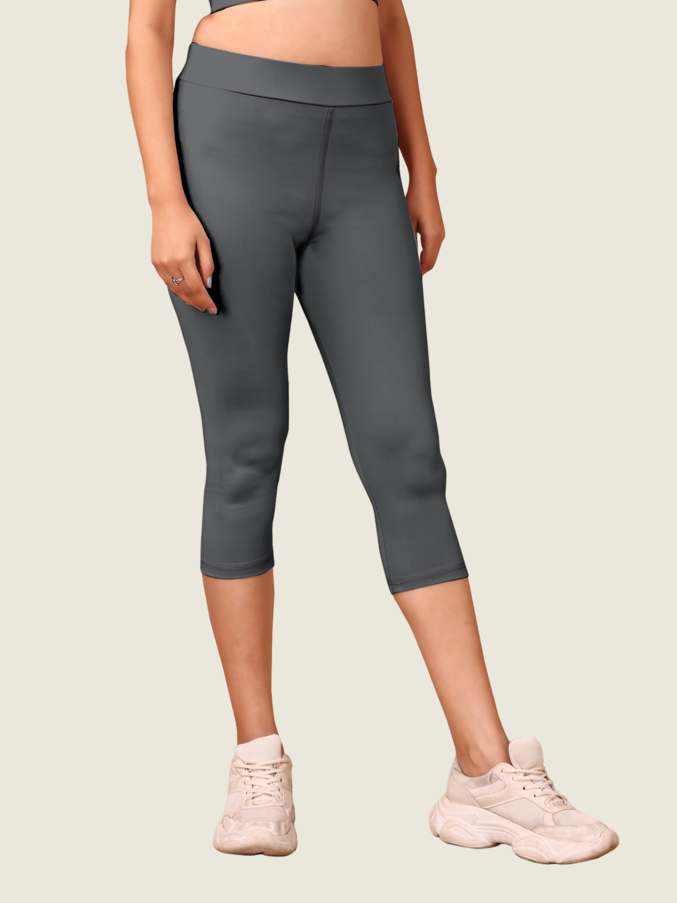 Core Crop 3/4 Leggings (Charcoal)