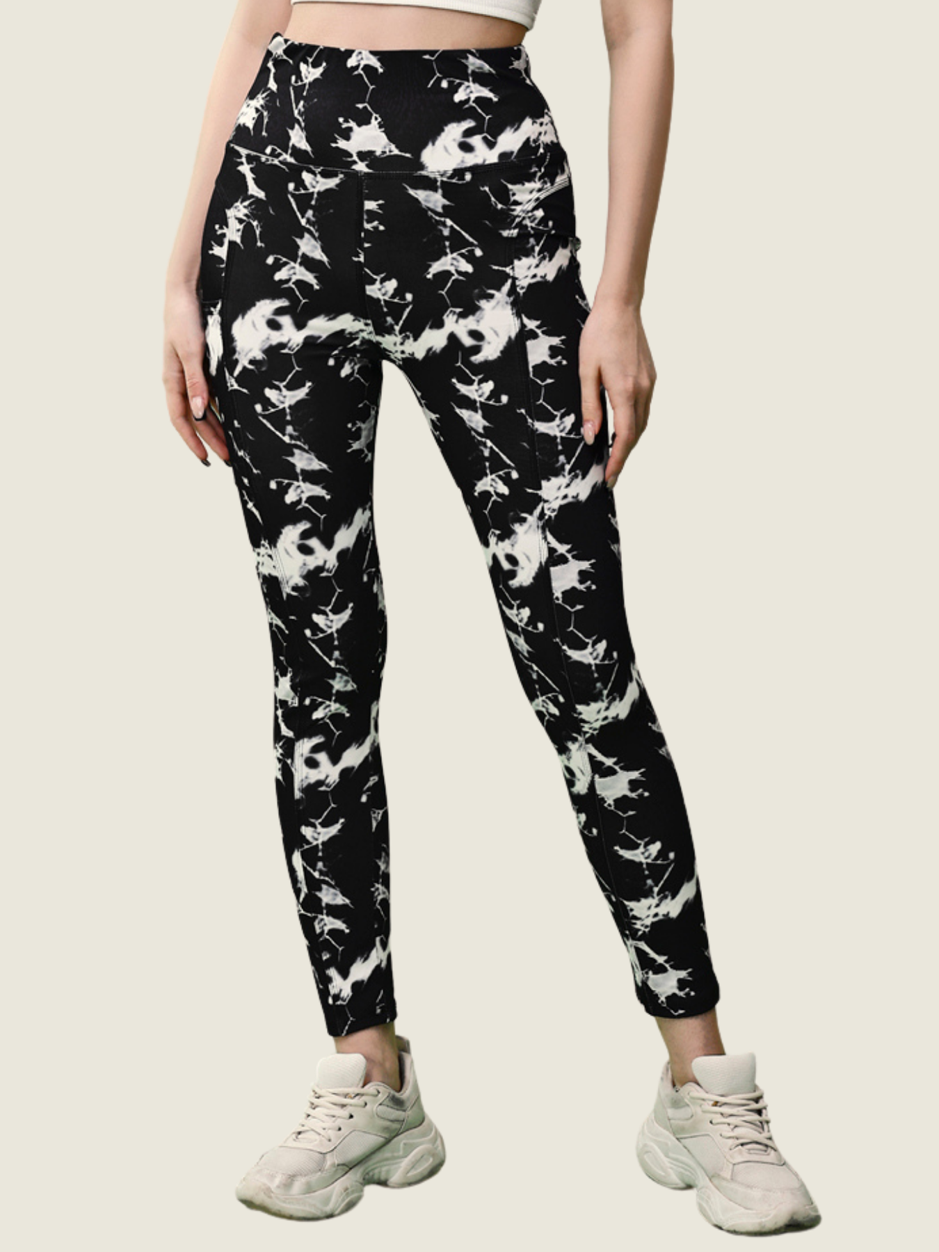 Onyx Pearl Printed Tights