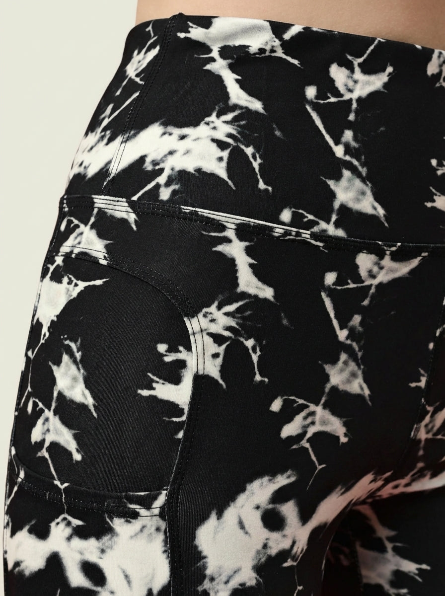 Onyx Pearl Printed Tights